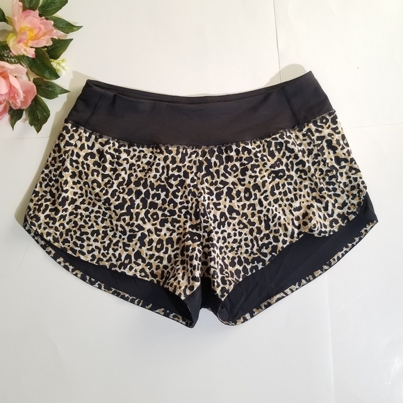 Outdoor Voices Leopard Hudson 2.5" Shorts XL - Picture 1 of 16